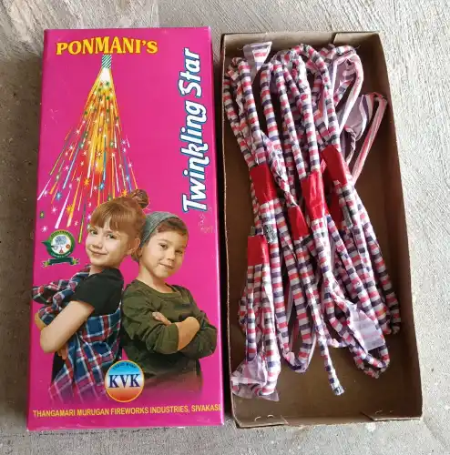 1 1/2 Twinkling Star 10 Pcs